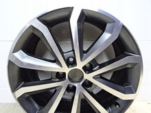 Laden Sie das Bild in den Galerie-Viewer, 1x Alufelge 17 Zoll 7.0&quot; 5x112 5E0601025BC Skoda Rim Wheel
