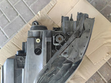 Load image into Gallery viewer, Frontscheinwerfer Skoda Superb I 3P1941015 Ein Stück (Rechts oder Links) SCH6959828813jb