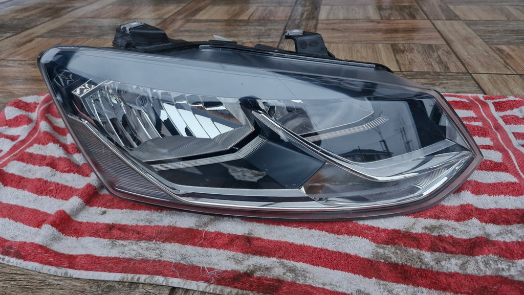 Frontscheinwerfer VW Polo 6C1941006B Rechts Scheinwerfer Headlight SCH3803187347hg