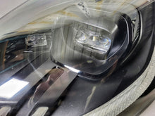 Laden Sie das Bild in den Galerie-Viewer, Frontscheinwerfer Ford P R1TB-13E016-AD R1TB-13E017-AD LED Ein Satz Headlight SCH1729291758ha