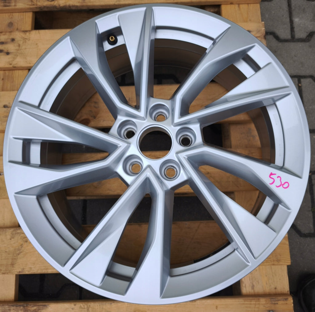 1x Alufelge 17 Zoll 6.5" 5x112 40ET Glanz Silber 87169090 Skoda Scala Kamiq FEL8274762057xr