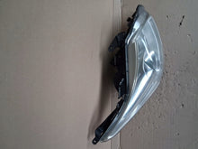 Laden Sie das Bild in den Galerie-Viewer, Frontscheinwerfer Toyota Avensis Rechts Scheinwerfer Headlight SCH3015577837no
