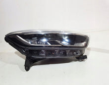 Laden Sie das Bild in den Galerie-Viewer, Frontscheinwerfer Renault Captur I 260107244R LED Rechts Scheinwerfer Headlight SCH7393031325pj