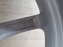 Laden Sie das Bild in den Galerie-Viewer, 1x Alufelge 17 Zoll 5x112 6883520 BMW 3 G21 G20 Rim Wheel FEL3217824822hm