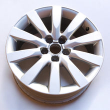 Laden Sie das Bild in den Galerie-Viewer, 1x Alufelge 16 Zoll 7.0&quot; 5x100 34ET Glanz Silber 8X0601025 Audi A1 Rim Wheel