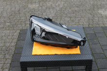 Laden Sie das Bild in den Galerie-Viewer, Frontscheinwerfer Skoda Scala 957941016A LED Rechts Scheinwerfer Headlight SCH6685688018uu