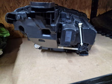 Laden Sie das Bild in den Galerie-Viewer, Frontscheinwerfer Mercedes-Benz W213 LOL692 Links Scheinwerfer Headlight SCH5959305140pv