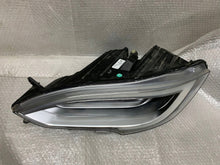 Laden Sie das Bild in den Galerie-Viewer, Frontscheinwerfer Tesla Model S 1053574 105357400C LED Links Headlight
