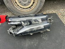 Laden Sie das Bild in den Galerie-Viewer, Frontscheinwerfer Citroën C5 Aircross 945355980 Rechts Scheinwerfer Headlight