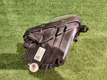 Load image into Gallery viewer, Frontscheinwerfer Hyundai Tucson N792112010 Links Scheinwerfer Headlight SCH9845647793nv
