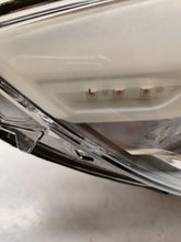 Laden Sie das Bild in den Galerie-Viewer, Frontscheinwerfer BMW E93 E92 7239928-07 LED Rechts Scheinwerfer Headlight SCH1535799028in