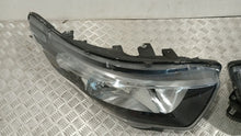 Laden Sie das Bild in den Galerie-Viewer, Frontscheinwerfer Iveco Daily IV 5801473749 Ein Stück (Rechts oder Links) SCH3093130237ir