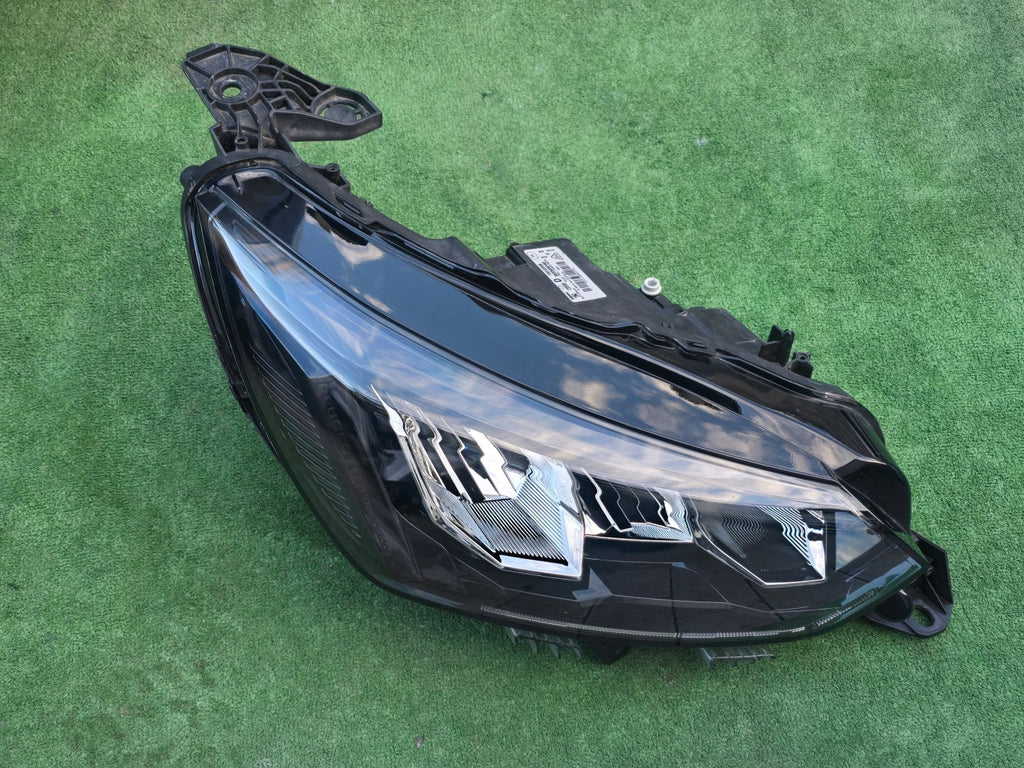 Frontscheinwerfer Peugeot 2008 9833036180 LED Rechts Scheinwerfer Headlight SCH2369944439pv