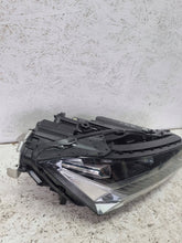Laden Sie das Bild in den Galerie-Viewer, Frontscheinwerfer Skoda Superb 3P1941016 Rechts Scheinwerfer Headlight SCH5341458729qt