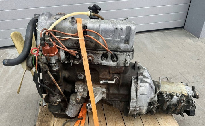 Motor Mercedes-Benz W114 70kW 1972 Benzin Engine Komplett MOT7300933979ff