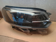 Laden Sie das Bild in den Galerie-Viewer, Frontscheinwerfer Opel Zafira Vivaro 1656227880 Rechts Scheinwerfer Headlight SCH5222271457lm