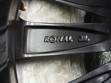 Laden Sie das Bild in den Galerie-Viewer, 1x Alufelge 18 Zoll 7.0&quot; 5x112 45ET Glanz Graphit 57A601025 Mg Rim Wheel