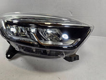 Laden Sie das Bild in den Galerie-Viewer, Frontscheinwerfer Renault Captur I 260107244R LED Rechts Scheinwerfer Headlight SCH2761070444eg