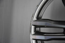 Laden Sie das Bild in den Galerie-Viewer, 1x Alufelge 19 Zoll 8.0" 5x120 36ET Glanz 7856710 BMW 1 Mg Rim Wheel FEL7334723287sl