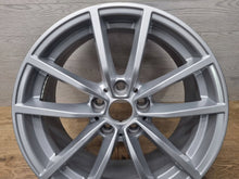 Laden Sie das Bild in den Galerie-Viewer, 1x Alufelge 17 Zoll 7.5" 5x112 30ET Glanz Silber 6883520 BMW 3 G21 G20 Rim Wheel FEL9969817321qo