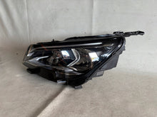 Laden Sie das Bild in den Galerie-Viewer, Frontscheinwerfer Peugeot 5008 II 9810478180 LED Links Scheinwerfer Headlight SCH4957982972dx