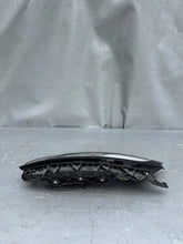 Laden Sie das Bild in den Galerie-Viewer, Frontscheinwerfer Jeep Cherokee I 68157105 Links Scheinwerfer Headlight SCH5706219812sv