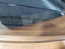 Laden Sie das Bild in den Galerie-Viewer, Frontscheinwerfer Mercedes-Benz V Class W447 A4479063301 Rechts Headlight SCH8098123008dn