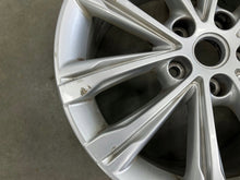 Laden Sie das Bild in den Galerie-Viewer, 1x Alufelge 18 Zoll 8.5" 5x115 49ET Glanz Silber Opel Insignia B Rim Wheel FEL9020695488bu