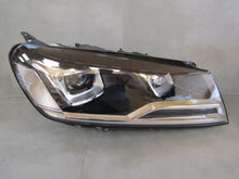 Laden Sie das Bild in den Galerie-Viewer, Frontscheinwerfer VW Touareg 7P1941032 Xenon Rechts Scheinwerfer Headlight SCH1210066388lv