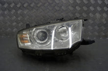 Laden Sie das Bild in den Galerie-Viewer, Frontscheinwerfer Mitsubishi L200 Ein Satz Scheinwerfer Headlight