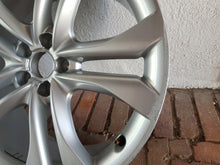 Laden Sie das Bild in den Galerie-Viewer, 1x Alufelge 20 Zoll 8.5&quot; 5x112 33ET Glanz Silber 8R0601025 Audi Q5 Rim Wheel