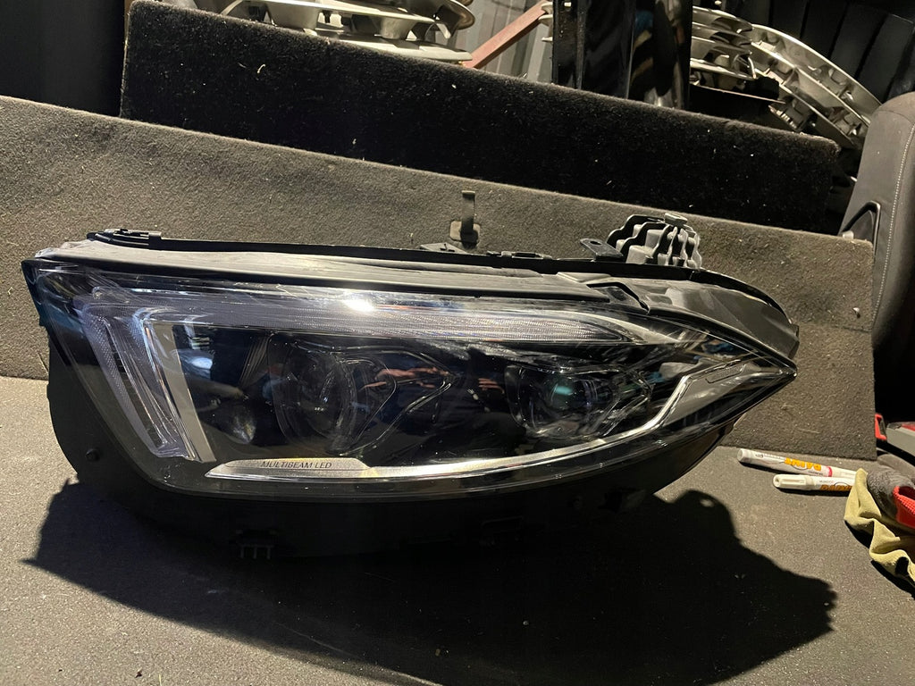 Frontscheinwerfer Mercedes-Benz Cls A2579068400 LED Rechts oder Links