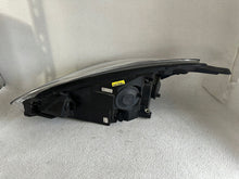 Laden Sie das Bild in den Galerie-Viewer, Frontscheinwerfer Ford Fiesta I H1BB-13W029-CE Rechts Scheinwerfer Headlight SCH2619441864pi