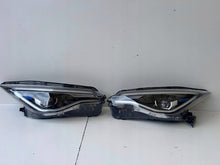 Load image into Gallery viewer, Frontscheinwerfer Renault Zoe 260102384R 260609388R Ein Satz Headlight SCH9722243621la