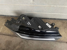 Load image into Gallery viewer, Frontscheinwerfer Skoda Superb I 3P1941016 Rechts Scheinwerfer Headlight SCH7091057595gs