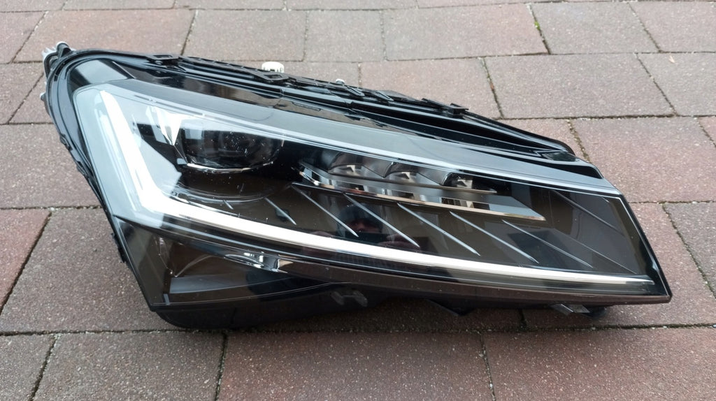 Frontscheinwerfer Skoda Superb III 3V1941016E Full LED Rechts Headlight
