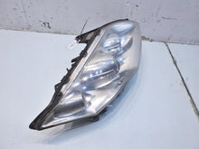 Load image into Gallery viewer, Frontscheinwerfer Renault Laguna III 260100035R 89901837 Xenon Rechts Headlight