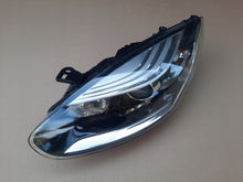 Laden Sie das Bild in den Galerie-Viewer, Frontscheinwerfer Renault Megane III 260605817R Links Scheinwerfer Headlight SCH8234403513bt