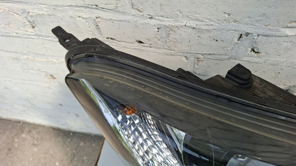 Frontscheinwerfer Hyundai I20 92102-1J5 Rechts Scheinwerfer Headlight