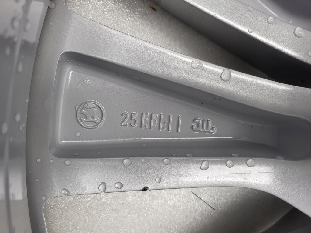 1x Alufelge 19 Zoll 8.0" 5x112 45ET Glanz Silber 5LA601025Q Skoda Octavia I FEL8302199667kf