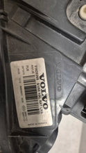 Load image into Gallery viewer, Frontscheinwerfer Volvo S60 V60 89907121 31420269 Links Scheinwerfer Headlight SCH4202005836lh