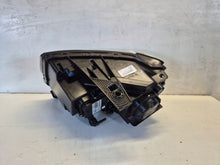 Laden Sie das Bild in den Galerie-Viewer, Frontscheinwerfer Jeep Grand Cherokee Wk2 68266650AB Xenon Rechts Headlight SCH8571638887up