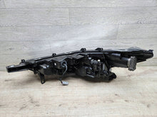 Laden Sie das Bild in den Galerie-Viewer, Frontscheinwerfer Toyota Corolla HASC016184 Rechts Scheinwerfer Headlight SCH4464112518mw