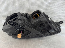 Laden Sie das Bild in den Galerie-Viewer, Frontscheinwerfer Skoda Octavia III 5E1941015B Links Scheinwerfer Headlight SCH3350452255zi