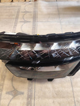Laden Sie das Bild in den Galerie-Viewer, Frontscheinwerfer Skoda Kamiq 00213832-04 658941015 LED Links Headlight SCH6949405179jr