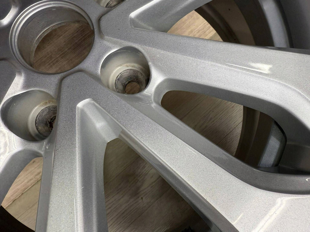 1x Alufelge 16 Zoll 6.5" 5x114.3 44ET Glanz Silber 403007521R Renault Zoe FEL3584565280hk