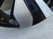 Laden Sie das Bild in den Galerie-Viewer, 1x Alufelge 17 Zoll 7.0" 5x112 2GA601025AR VW T Roc Rim Wheel FEL5077523941so
