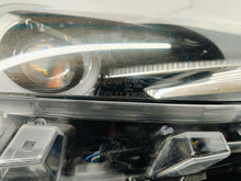 Laden Sie das Bild in den Galerie-Viewer, Frontscheinwerfer Mazda I Da 3 K2442 W3629 BSP551030 Full LED Rechts Headlight