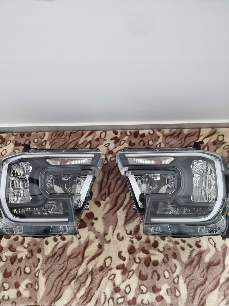 Frontscheinwerfer Ford Ranger N1WB-13E014-EE N1WB-13E015-EE Rechts Headlight SCH8709785523sk