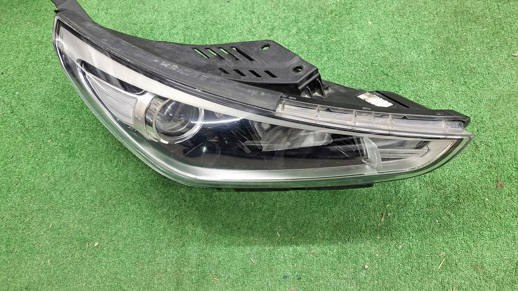 Frontscheinwerfer Hyundai I30 III G4921-21040RH Rechts Scheinwerfer Headlight